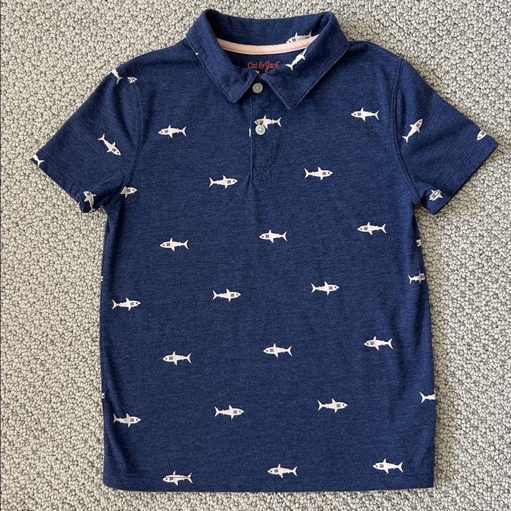Cat & Jack Boys Navy Blue White Shark Polo Shirt Size S (6/7)